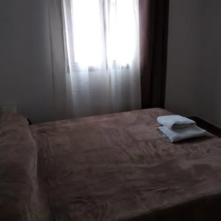 Casa Roberta أرونا
